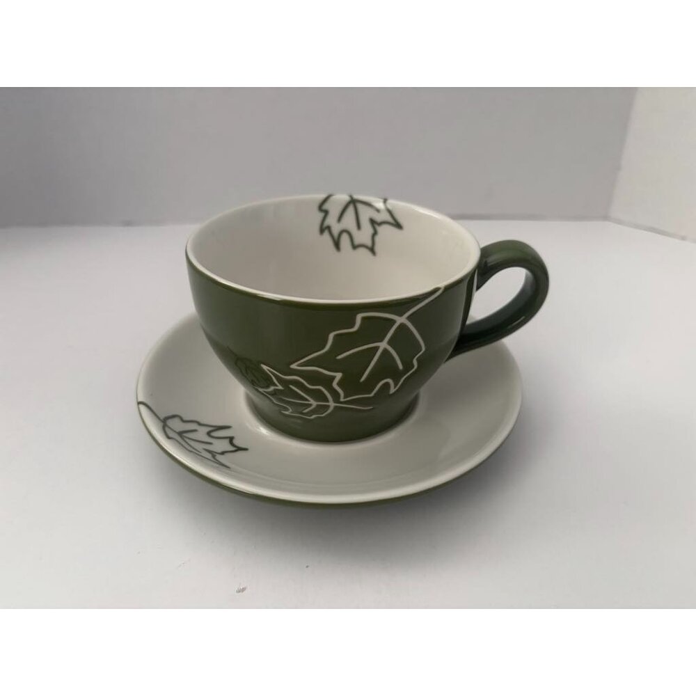 2007 Starbucks Green And White Embossed LEAF Tea CUP & SAUCER Coffee Mug 10 oz